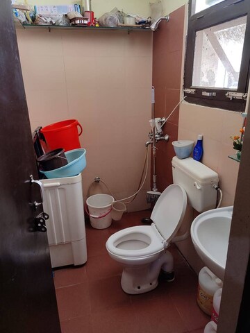 Bathroom in 3 BHK Apartment at Rps Palms, Sector 88 – for Sale