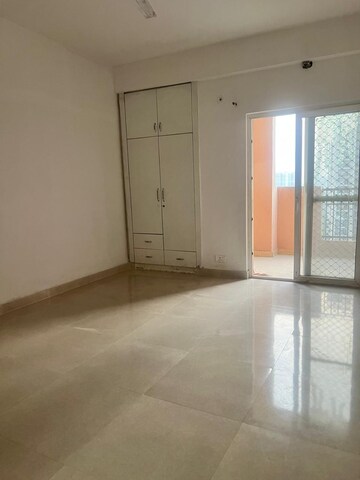 Room in 3 BHK Apartment at Ajnara Le Garden, Sector 16b Greater Noida – for Sale