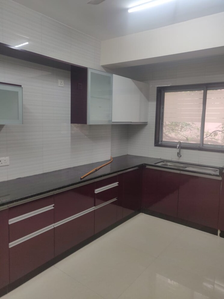 Kitchen, godrej-central 2 Bedroom 754 Sq.Ft. Apartment In Chembur Mumbai 9721733