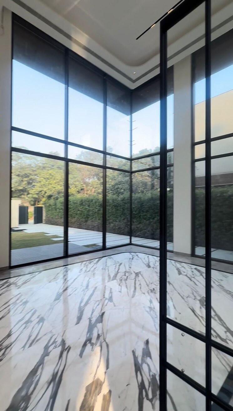 Cover Image, gadaipur 6+ Bedroom 1600 Sq.Ft. Penthouse In Gadaipur Delhi 9721759