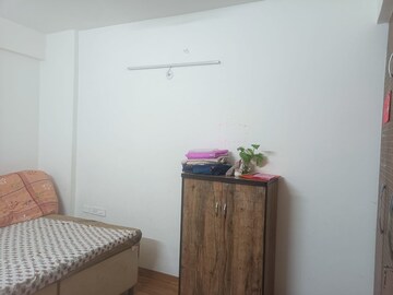 Furnished Amenities in 2.5 BHK Apartment at Ajnara Le Garden, Sector 16b Greater Noida – for Rent