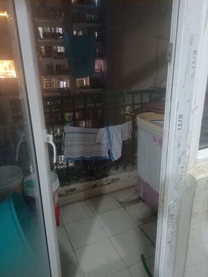 Bathroom in 2.5 BHK Apartment at Ajnara Le Garden, Sector 16b Greater Noida – for Rent