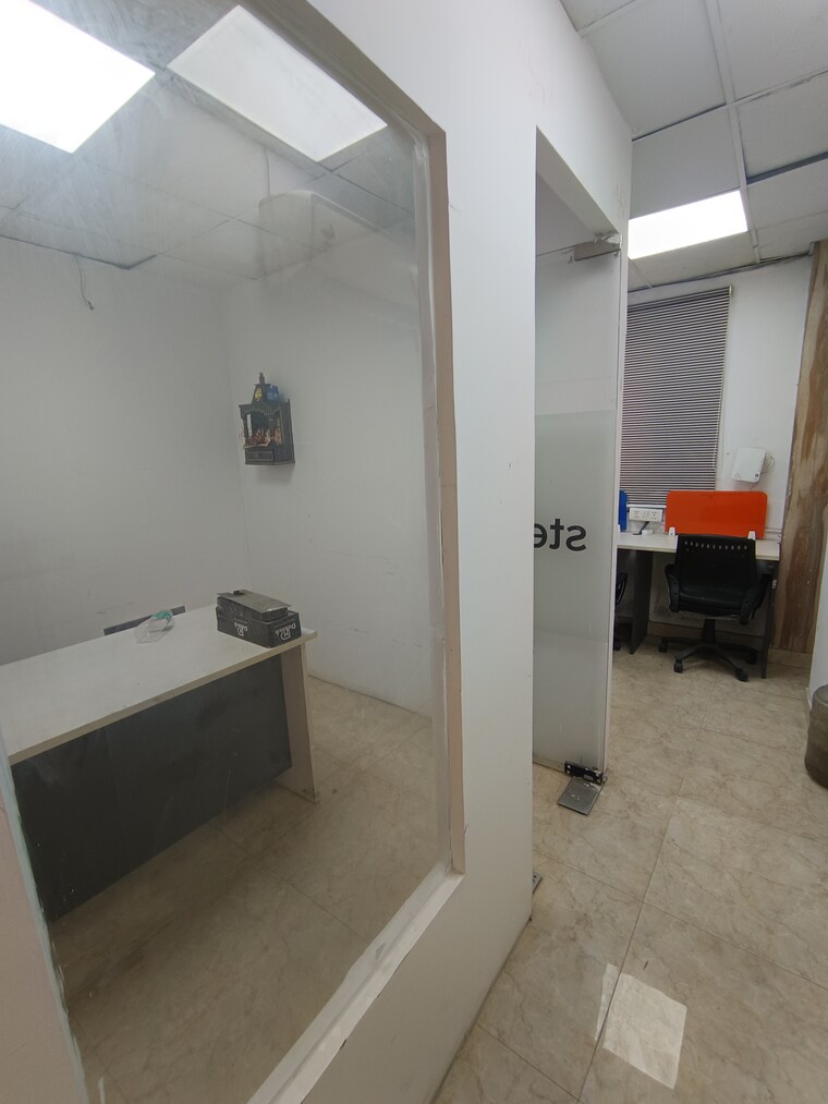 Floor Plan, sector 2 Commercial Office Space 300 Sq.Ft. In Sector 2 Noida 9721758