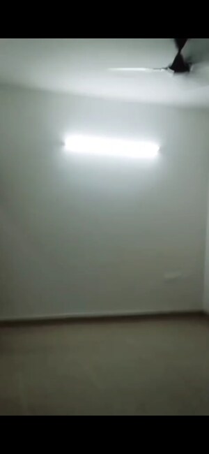 2.5 BHK Apartment For Rent in Ajnara Le Garden, Sector 16b Greater Noida