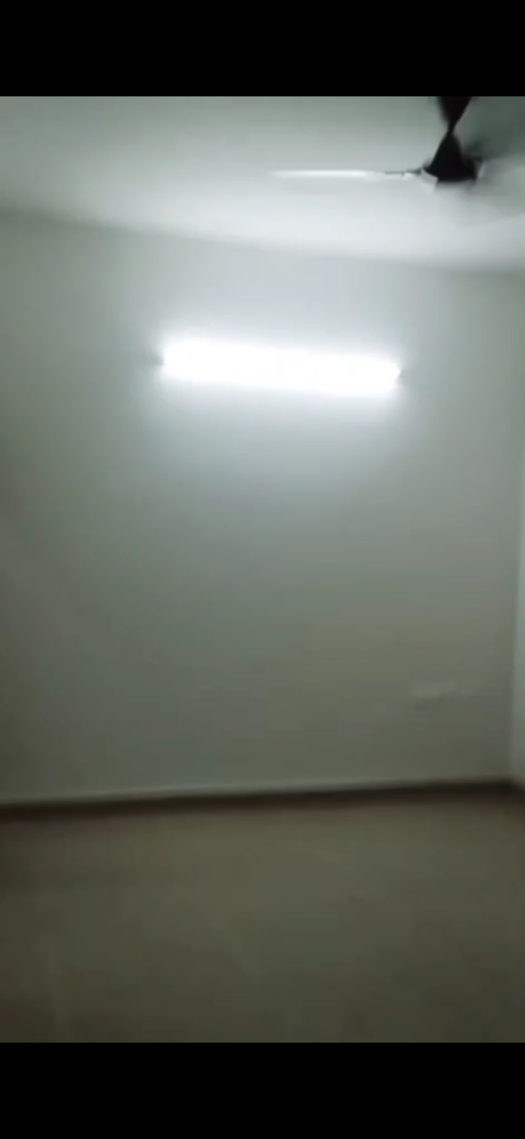 2.5 BHK + Extra Room Apartment For Rent in Ajnara Le Garden