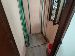 Building Lobby in 1.5 BHK Builder Floor at Mayur Vihar – for Sale