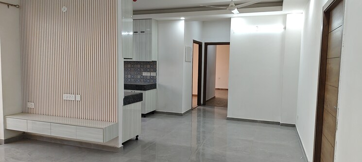 Room, tulip-yellow 3 Bedroom 1704 Sq.Ft. Apartment In Sector 69 Gurgaon 9721787