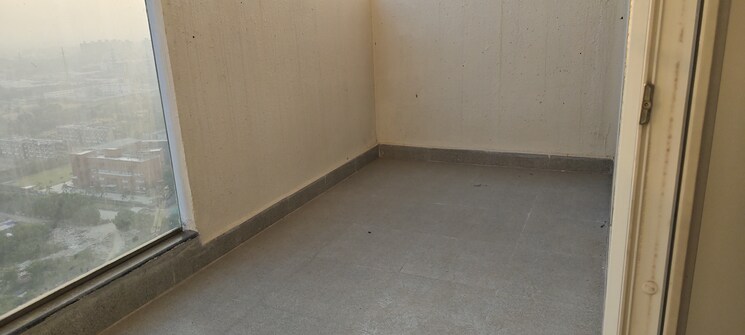 Room, tulip-yellow 3 Bedroom 1704 Sq.Ft. Apartment In Sector 69 Gurgaon 9721787