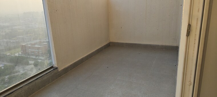 Room, tulip-yellow 3 Bedroom 1704 Sq.Ft. Apartment In Sector 69 Gurgaon 9721787