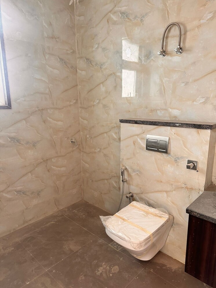 Bathroom, sector 84 3 Bedroom 240 Sq.Yd. Builder Floor In Sector 84 Gurgaon 9721838