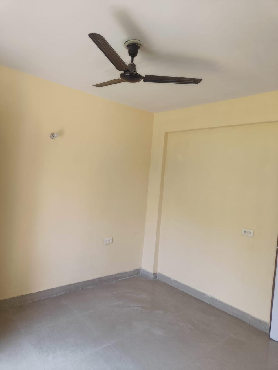 2 BHK Apartment For Rent in Vatika City Homes