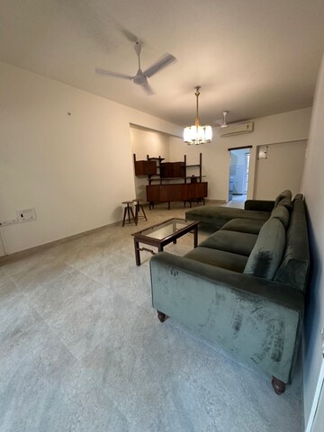 2 BHK Apartment For Rent in Metropolitan CHS, Pali Hill