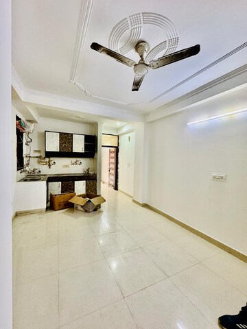 Furnished Amenities in 2 BHK Builder Floor at Saket – for Rent