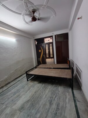 Room in 2 BHK Builder Floor at Saket – for Rent
