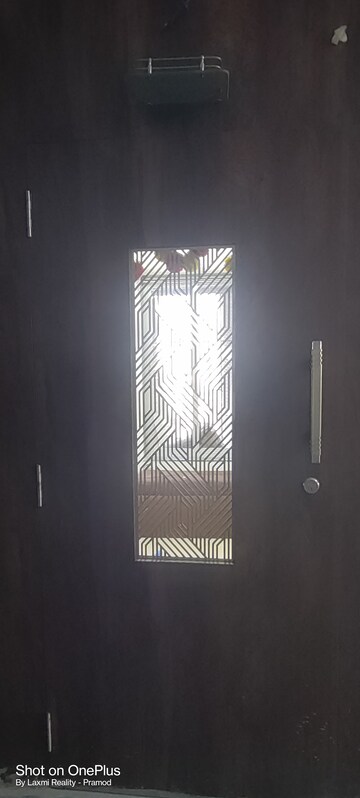 Room in 1 BHK Apartment at Shrinivas Tower, Lower Parel – for Rent