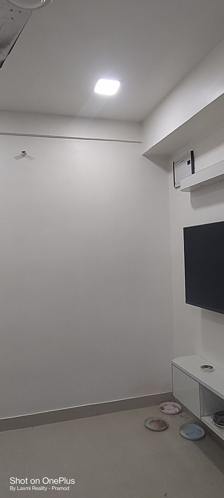 Room, shrinivas-tower 1 Bedroom 300 Sq.Ft. Apartment In Lower Parel Mumbai 9721915