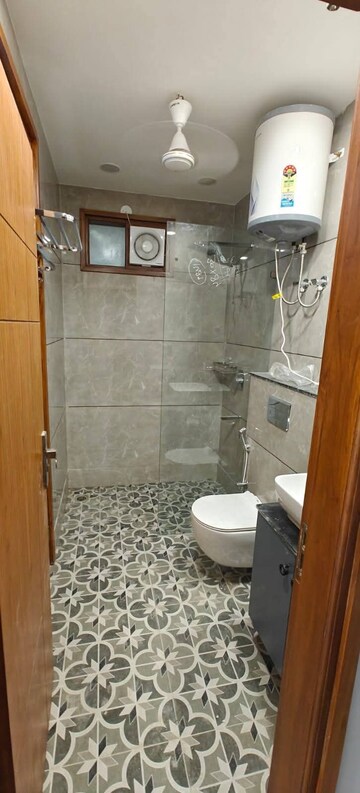 Bathroom in 2.5 BHK Apartment at Gaur City 5th Avenue, Sector 4 Greater Noida – for Rent
