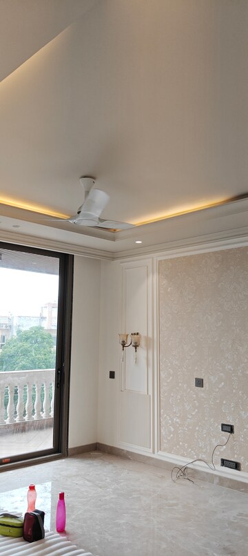 Furnished Amenities in 4 BHK Builder Floor at Sector 28 – for Sale