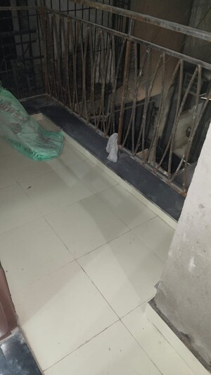 Balcony in 1 RK Builder Floor at Paryavaran Complex – for Rent