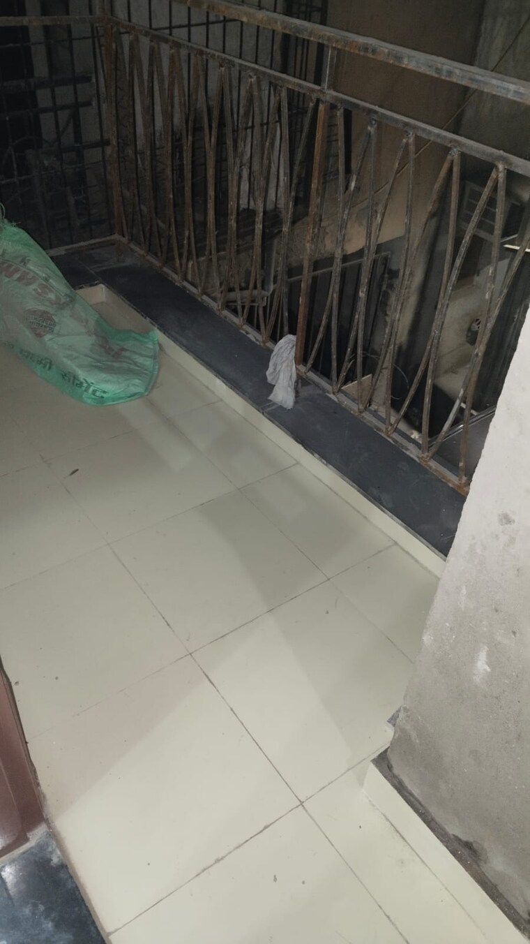 Balcony, paryavaran complex 1 RK 200 Sq.Ft. Builder Floor In Paryavaran Complex Delhi 9721982
