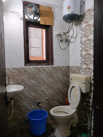 Bathroom in 1 RK Builder Floor at Paryavaran Complex – for Rent