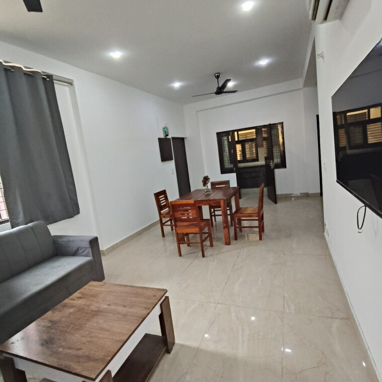 Living Room, baani-square 3 Bedroom 263 Sq.Yd. Builder Floor In Mayfield Garden Gurgaon 9721981