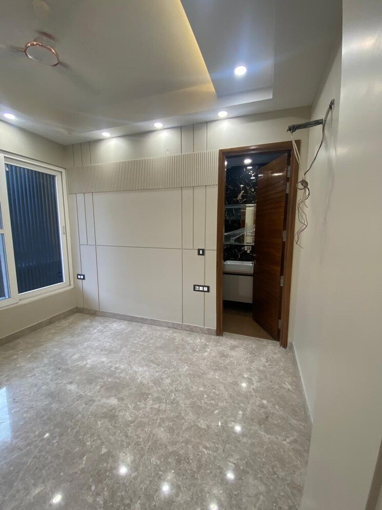 Room, east patel nagar 3 Bedroom 1800 Sq.Ft. Builder Floor In East Patel Nagar Delhi 9721992