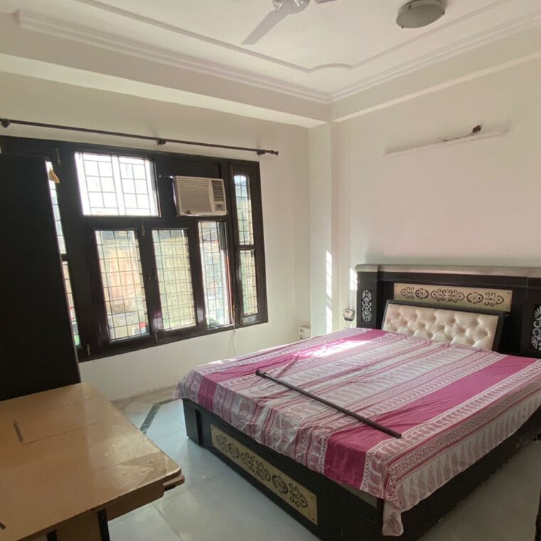 Bedroom, landmark-towers 3 Bedroom 300 Sq.Yd. Builder Floor In Sector 51 Gurgaon 9722050