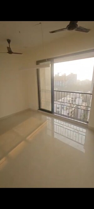 Living Room in 3 BHK Apartment at Andheri West – for Rent