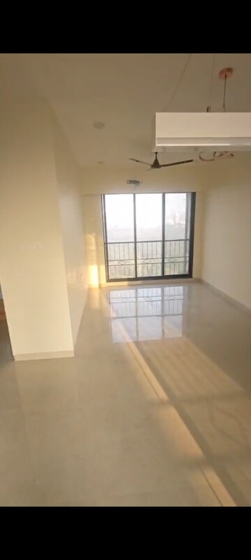 Room in 3 BHK Apartment at Andheri West – for Rent