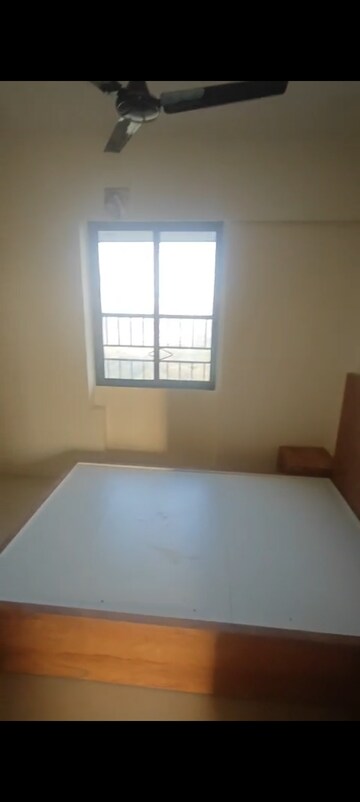Room in 3 BHK Apartment at Andheri West – for Rent