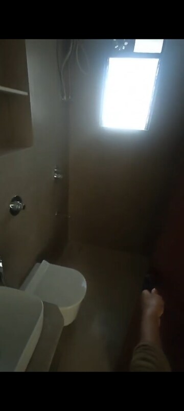 Furnished Amenities in 3 BHK Apartment at Andheri West – for Rent