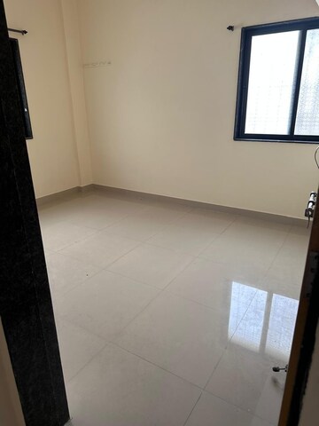 Room in 2 BHK Apartment at Akshay Apartments Wadgaon Sheri, Wadgaon Sheri – for Rent