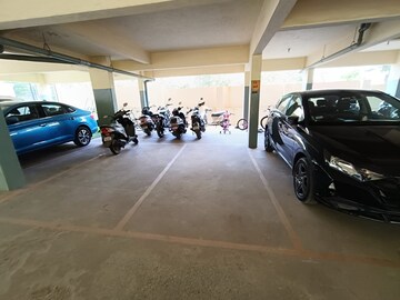 Parking in 2 BHK Apartment at Hsr Layout – for Rent