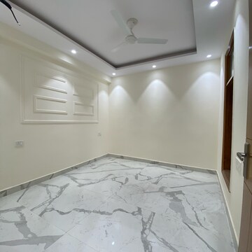 Room in 2 BHK Builder Floor at Chattarpur – for Rent