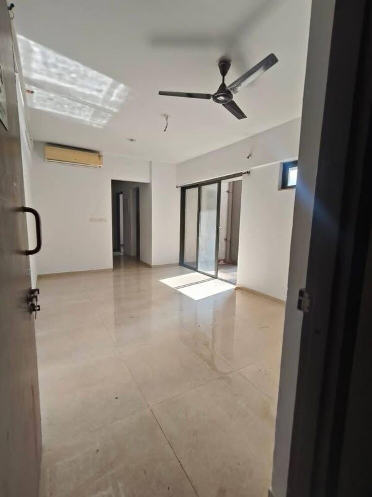 Room, lodha-lakeshore-greens 2 Bedroom 734 Sq.Ft. Apartment In Dombivli East Thane 9722095