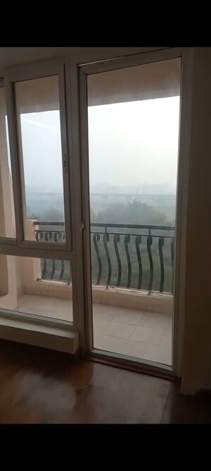 Room in 3 BHK Apartment at Sikka Karmic Greens, Sector 78 – for Rent