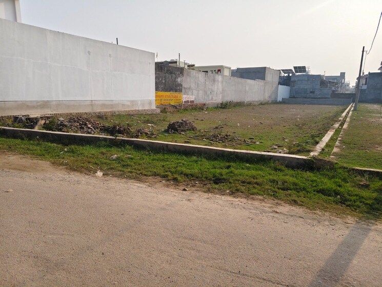 undefined, jankipuram  1000 Sq.Ft. Plot In Jankipuram Lucknow 9722112