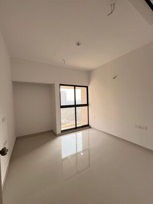 Room in 2.5 BHK Apartment at Lodha Palava Downtown, Dombivli East – for Rent