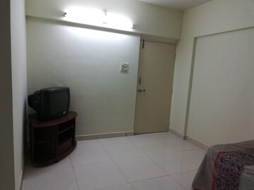 Furnished Amenities in 2 BHK Apartment at Heena Vijaya Residency, Kharadi – for Rent