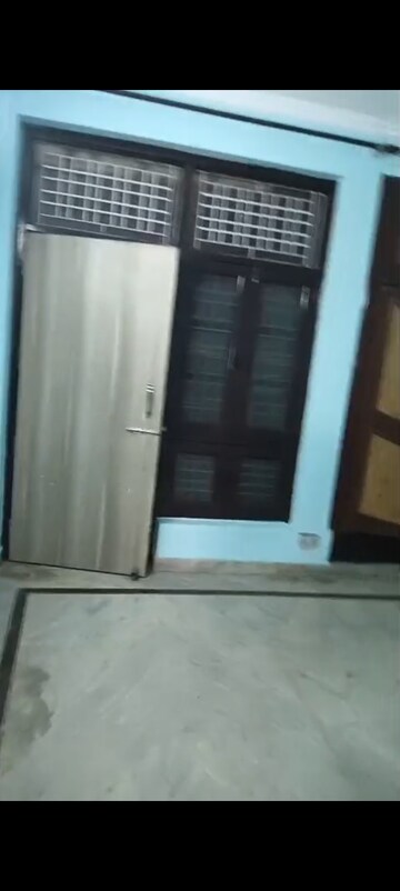 Building Lobby in 2 BHK Builder Floor at RWA Apartments Sector 51, Sector 51 – for Rent