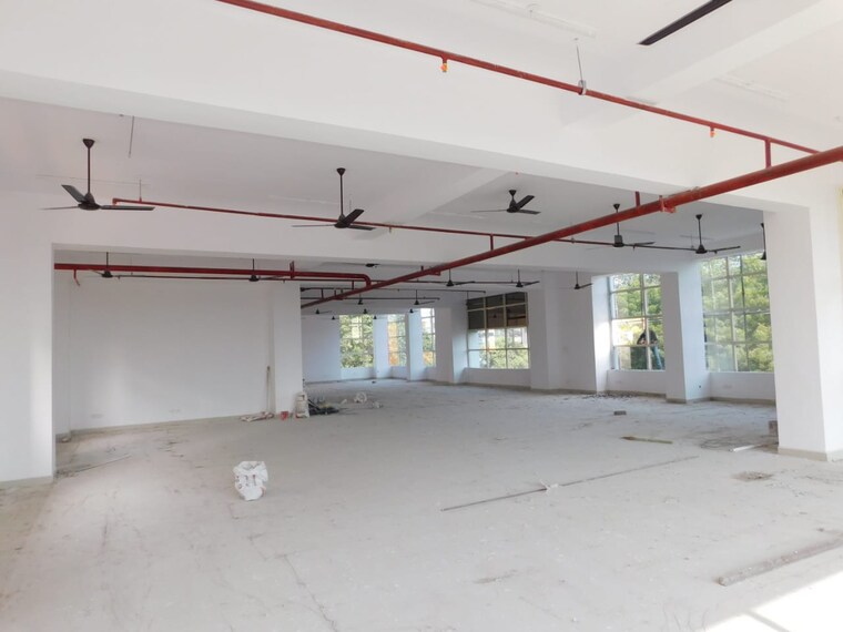  Parking, hosiery complex Commercial Office Space 32000 Sq.Ft. In Hosiery Complex Noida 9722169