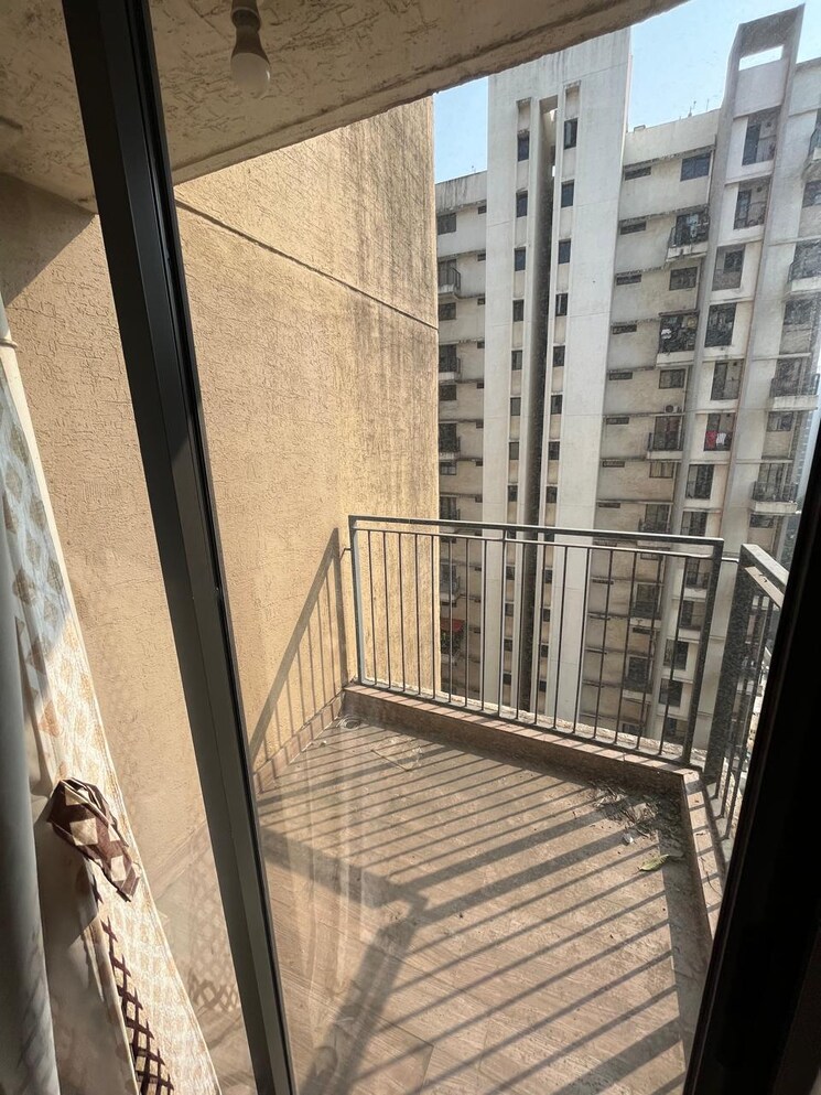 Balcony, lodha-palava-city-lakeshore-greens 1 Bedroom 510 Sq.Ft. Apartment In Dombivli East Thane 9722155