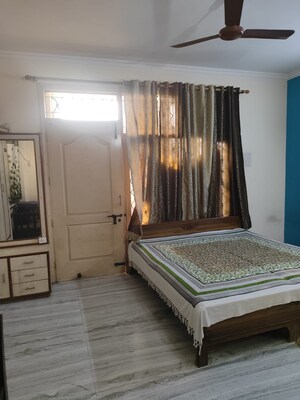 Bedroom in 2 BHK Independent House at Shanti Kunj Noida, Sector 61 – for Rent