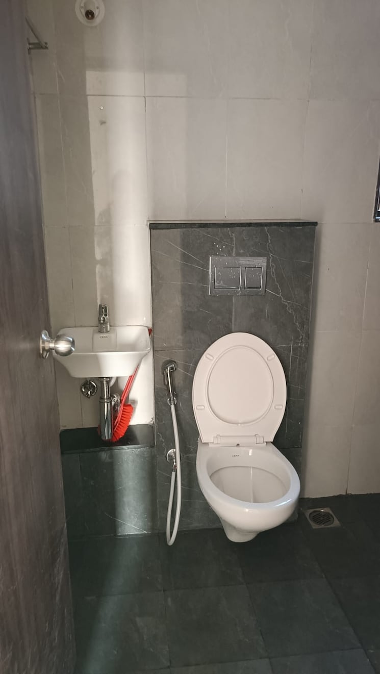 Bathroom, shapoorji-pallonji-joyville-hadapsar-annexe 2 Bedroom 589 Sq.Ft. Apartment In Hadapsar Pune 9722166
