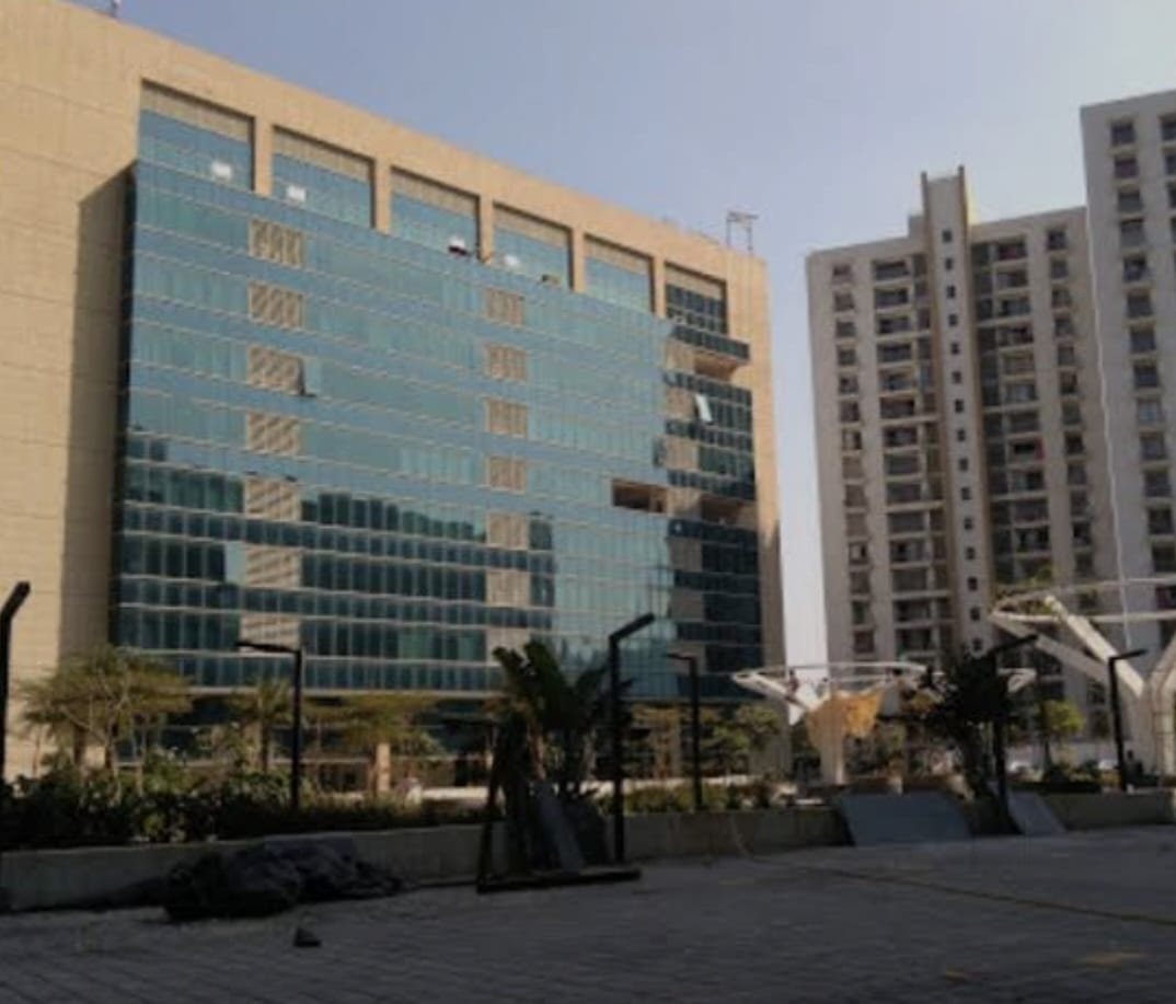 Office Space For Rent in Lodha Supremus 2