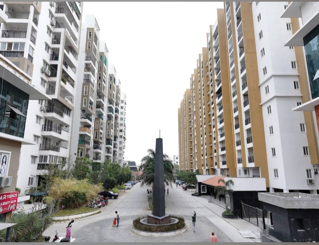 2 BHK Apartment For Sale in SMR Vinay Boulder Woods