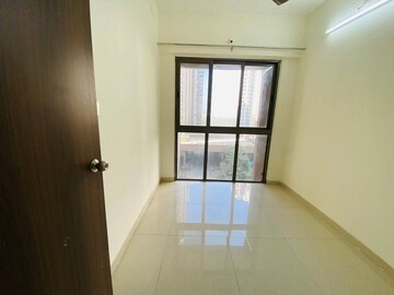 Room in 1.5 BHK Apartment at Runwal My City, Dombivli East – for Rent