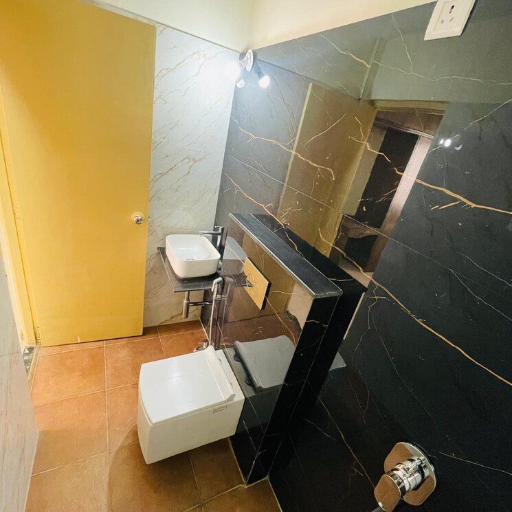 Bathroom, riswadkar-prestige-panorama 3 Bedroom 1300 Sq.Ft. Apartment In Mundhwa Pune 9722239