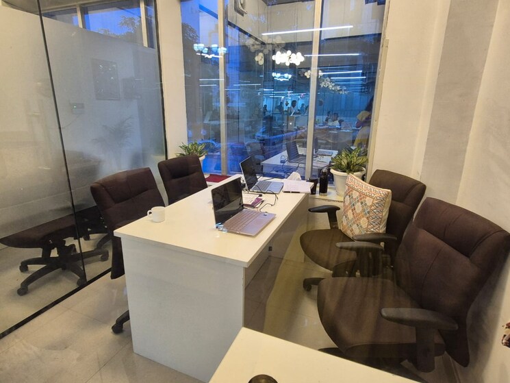 Team Area, sector 2 Commercial Office Space 2000 Sq.Ft. In Sector 2 Noida 9722276